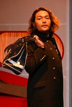 「アウトロの旅立ち感」を感じる見取り図・盛山。(c)MBS