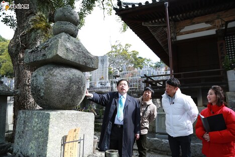 「お墓から見たニッポン」のワンシーン。(c)テレビ大阪