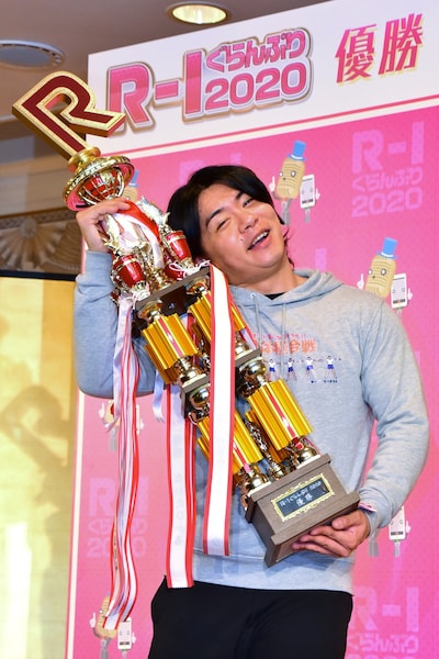 「R-1ぐらんぷり2020」で優勝したマヂカルラブリー・野田クリスタル。