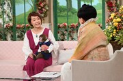 「徹子の部屋」に出演する、ゆりありく（左）と黒柳徹子。(c)テレビ朝日