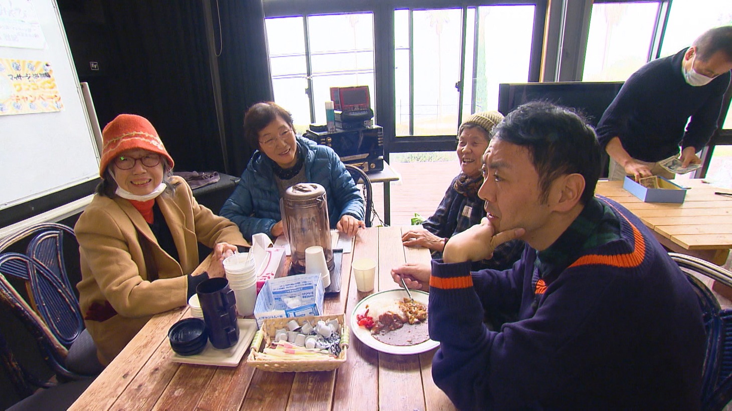 アンガールズ田中の相席旅の様子。(c)ABCテレビ
