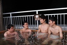 「霜降り明星のあてみなげ」より。(c)静岡朝日テレビ