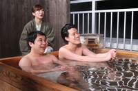 「霜降り明星のあてみなげ」より。(c)静岡朝日テレビ