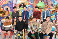 「アメトーーク！」に「トリオの2番手3番手芸人」としてゲスト出演する（前列左から）ロバートの山本と馬場、ジャングルポケットのおたけと太田、（後列左から）四千頭身の都築と石橋、ハナコの秋山と菊田。(c)テレビ朝日