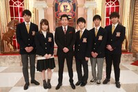 今田耕司と東大生たち。(c)テレビ朝日