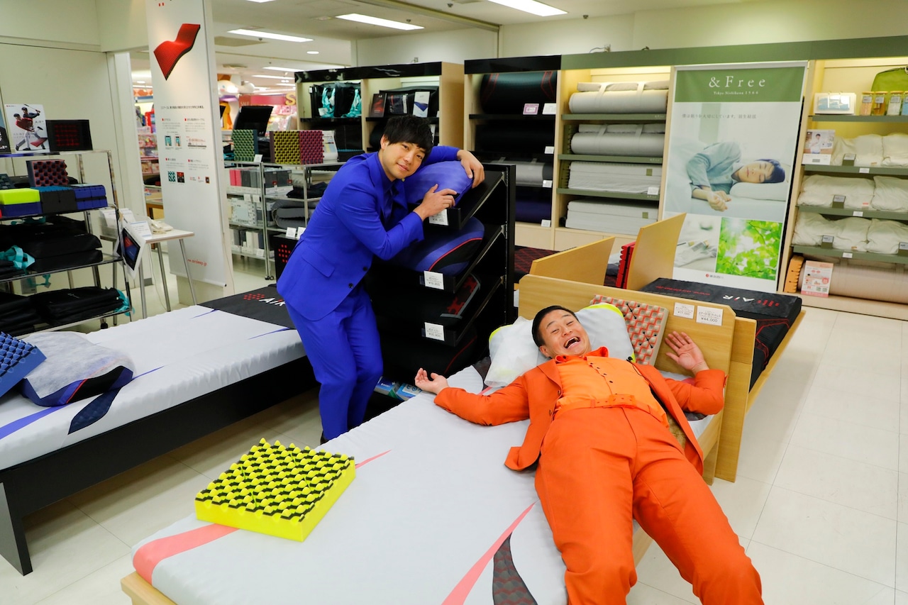 ティモンディ、三井住友カードの魅力を伝えるショッピングロケへ