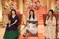 芸人たちのデートを見守るスタジオメンバー。(c)フジテレビ