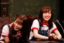 左から佐々木彩夏、百田夏菜子。(c)関西テレビ