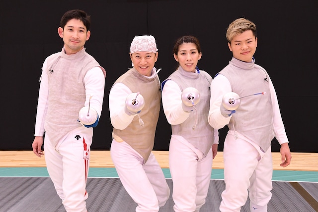 左から三宅諒、中居正広、吉田沙保里、那須川天心。(c)日本テレビ