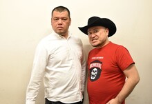 左から野性爆弾くっきー！、ハリウッドザコシショウ。