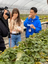 左から吉川七瀬、ジャングルポケット太田。(c)チバテレ