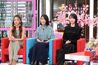 ゲストの池田美優、竹内由恵、波留（左から）。