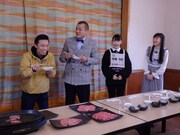 左からカミナリ、伊達花彩、橘花怜。(c)KHB