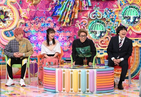 「ビビリ-1グランプリ2020」に出演するMC横ゲストの（左から）EXIT兼近、指原莉乃、ロンドンブーツ1号2号・田村淳、MCの蛍原徹。(c)テレビ朝日