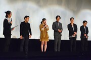 左から奥村隼也、笠木望、武田梨奈、毎熊克哉、ネルソンズ青山、ネルソンズ岸。