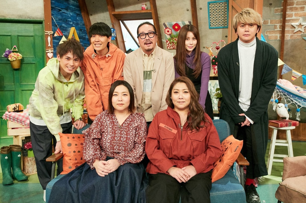 「やすともの恋愛島」の出演者たち。(c)ABCテレビ