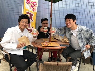 左からとろサーモン、麒麟・川島。(c)読売テレビ