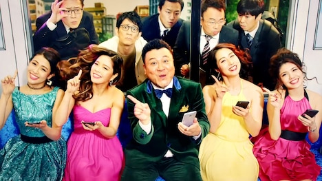 「オッズパーク」テレビCMのワンシーン。