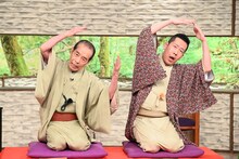 林家木久扇（左）と林家木久蔵（右）。(c)MBS