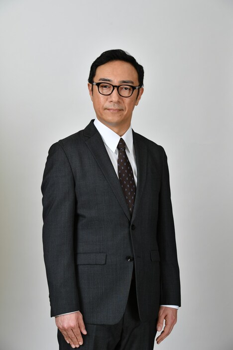 「半沢直樹」で三木重行役を務める東京03角田。(c)TBS