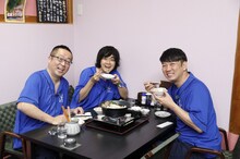 「サウナを愛でたい」に出演する（左から）濡れ頭巾ちゃん、ヒャダイン、TKO木本。(c)BS朝日