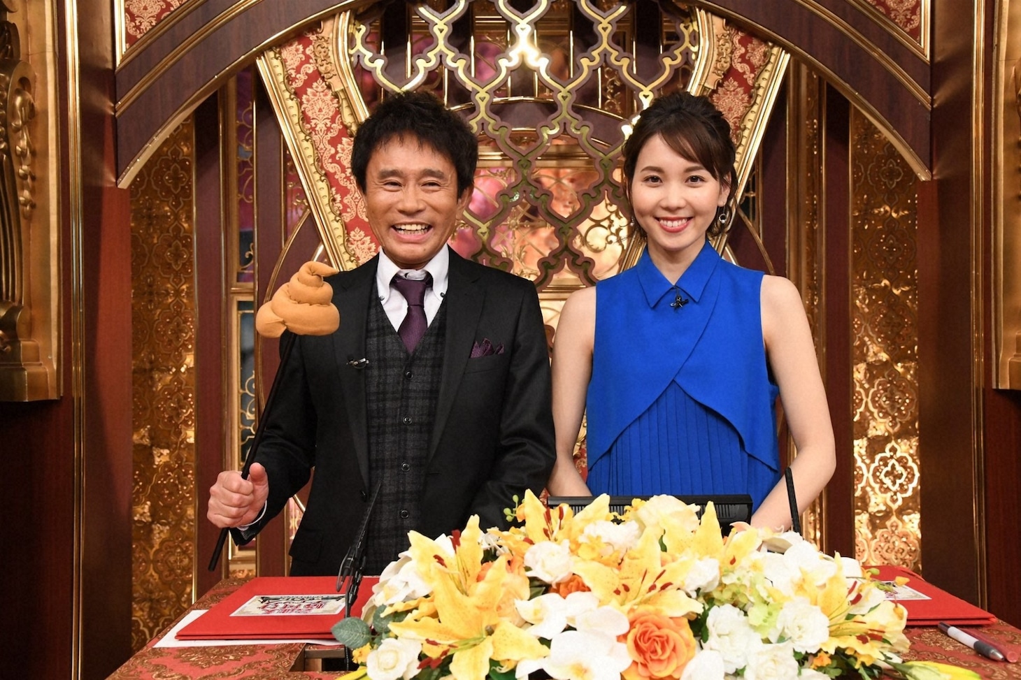 「芸能人格付けチェック BASIC～春の3時間スペシャル～」MCの浜田雅功と進行のヒロド歩美アナ（右）。(c)ABCテレビ