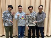 ゲストのアンタッチャブル山崎（左から2人目）と東京03。