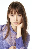 新番組「スイモクチャンネル」で木曜MCを務めるトラウデン直美。