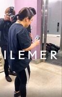 ILEMERのWebCM「パパラッチ編（2）」より。