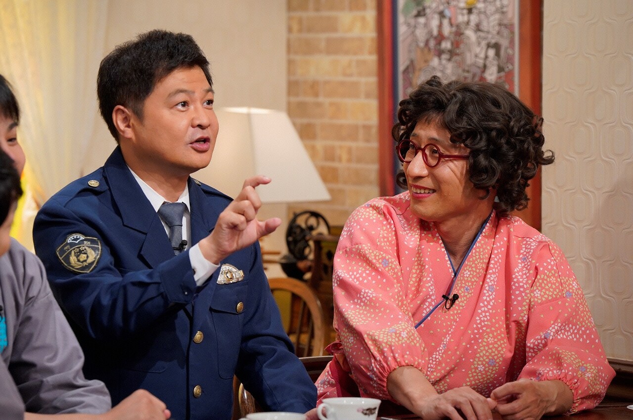 左から月亭方正、すっちー。(c)読売テレビ