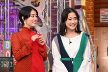 左から高畑充希、大原櫻子。(c)日本テレビ