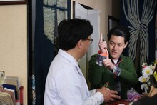 「霜降り明星のあてみなげ」のワンシーン。(c)静岡朝日テレビ