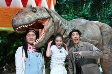 「半沢直樹チーム」の（左から）ガンバレルーヤよしこ、今田美桜、賀来賢人。(c)TBS