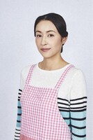 水野美紀演じる大鉄の妻・順子。