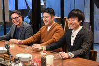 左から植野広生編集長、和牛。