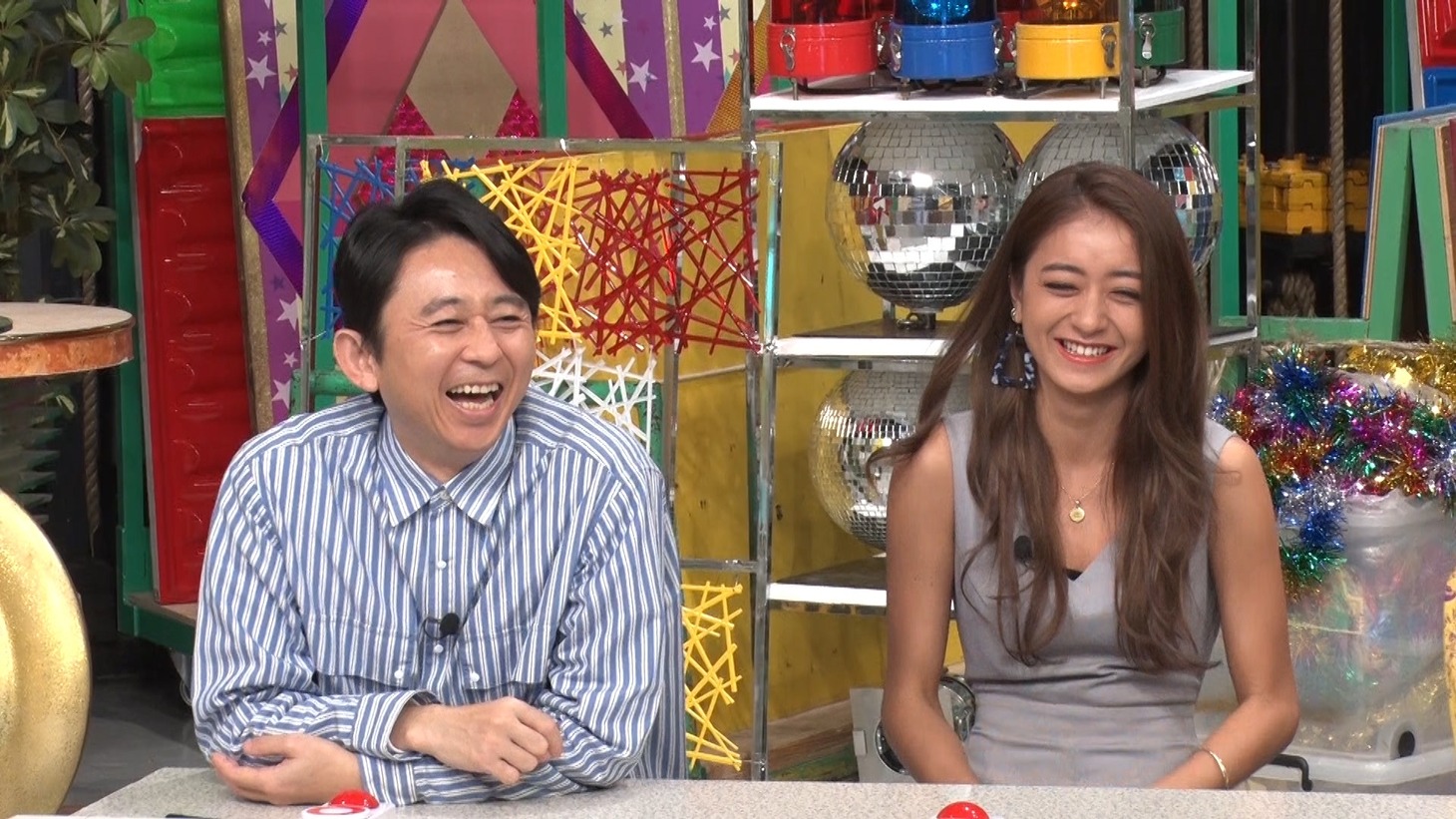 有吉弘行とみちょぱ。(c)テレビ朝日