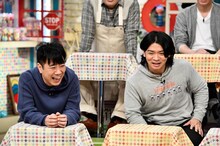 左から藤井隆、マヂカルラブリー・野田クリスタル。(c)読売テレビ