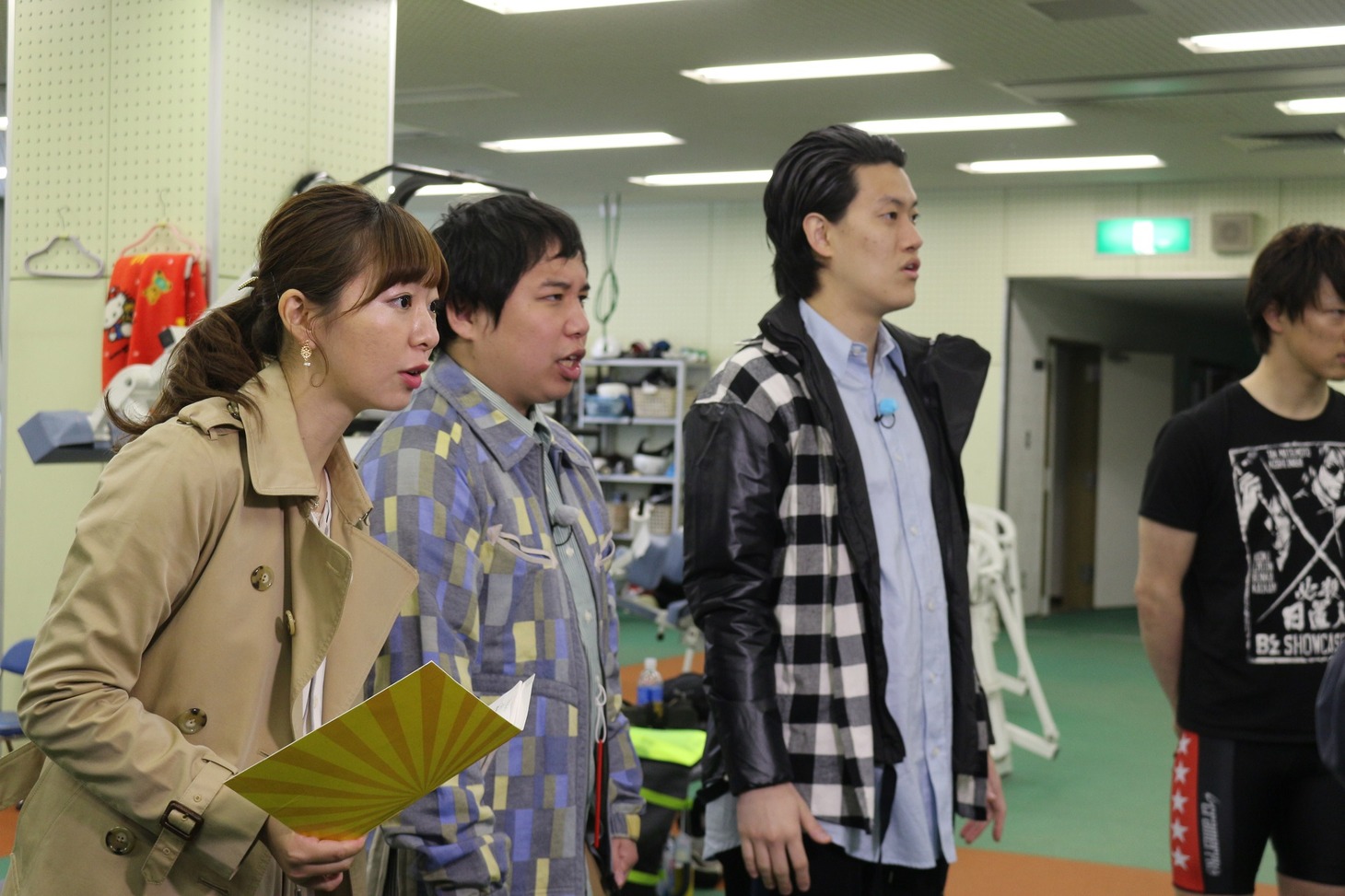 「霜降り明星のあてみなげ」のワンシーン。(c)静岡朝日テレビ