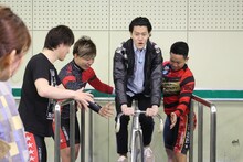 「霜降り明星のあてみなげ」のワンシーン。(c)静岡朝日テレビ