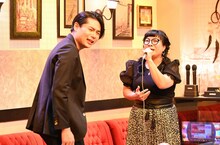 左から平成ノブシコブシ吉村、平川美香。(c)日本テレビ