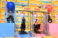 （左から）ジャングルポケット斉藤、宮川大輔ら。(c)TBS