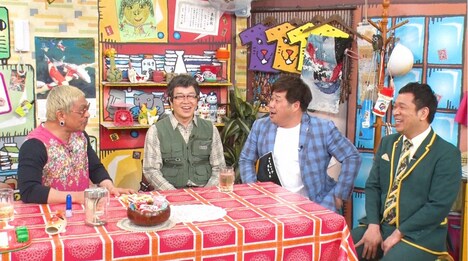 （左から）松本人志、蛍原徹、プラス・マイナス。(c)ABCテレビ