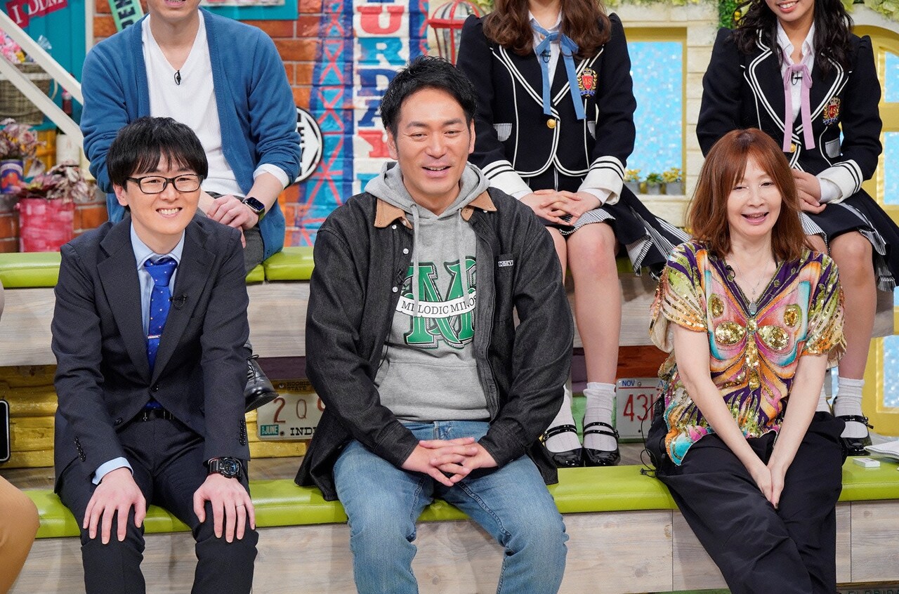 左からスーパーマラドーナ、YOU。(c)読売テレビ