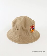 霜降り明星とJOURNAL STANDARDのコラボグッズのハット。