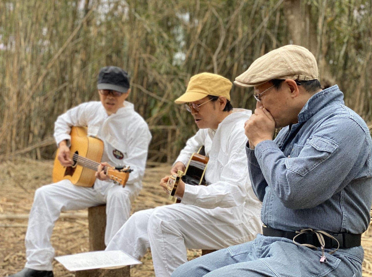「オトナの楽園 昇太秘密基地」でセッションするF-BLOODと春風亭昇太（右）。(c)BS朝日