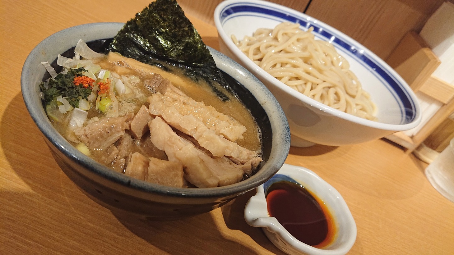 「孫鈴舎」のラーメン。