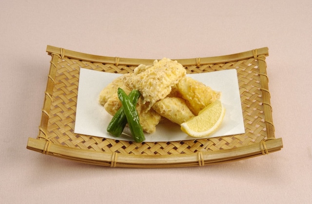 「上沼恵美子のおしゃべりクッキング」で調理される「いかの香味揚げ」。(c)ABCテレビ