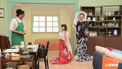 ボケる娘（上杉美風）と父（ゾフィー上田）にツッコミを入れる母（ゾフィー・サイトウ）。