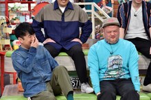左から藤井隆、野性爆弾くっきー！。(c)読売テレビ