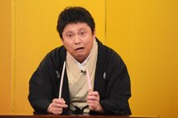 「ものまねグランプリ 次世代ものまね芸人No.1決定戦＆歌ものまねNo.1決定戦スペシャル」より。(c)日本テレビ